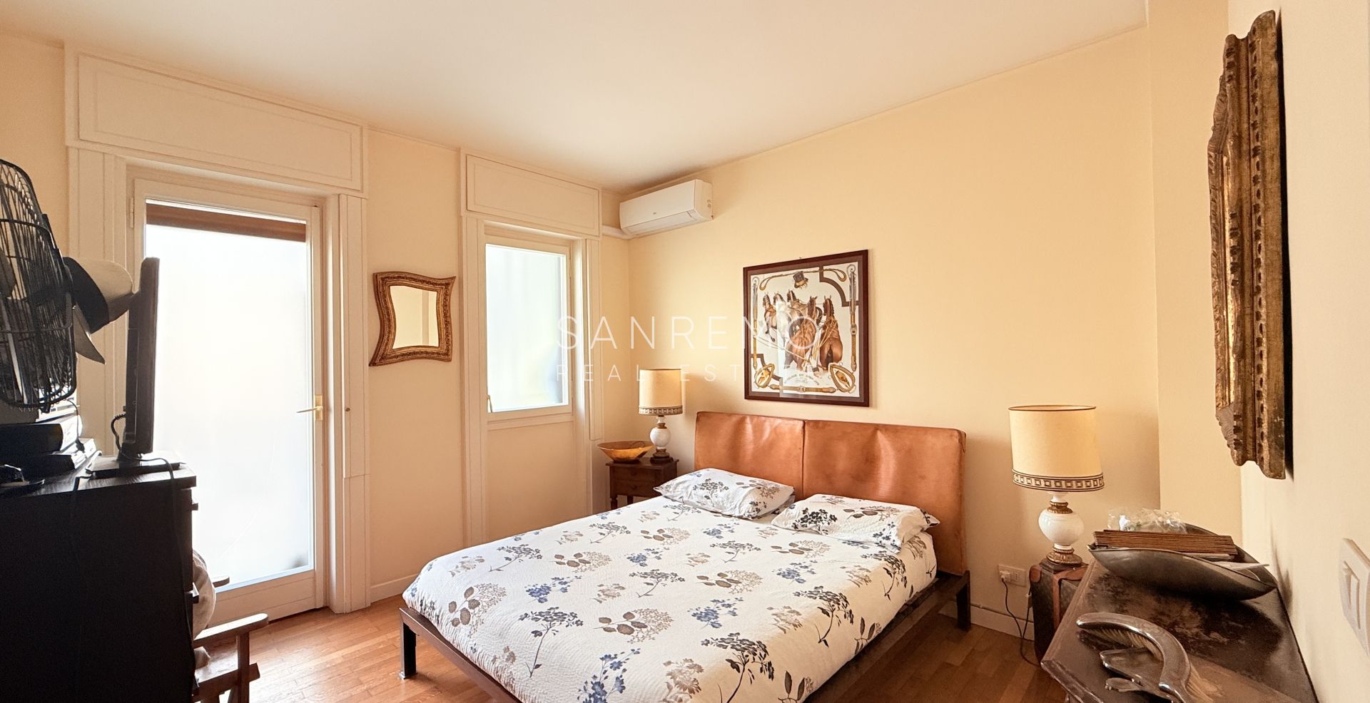 Bright 120m2 apartment featuring large spaces and a splendid sea view