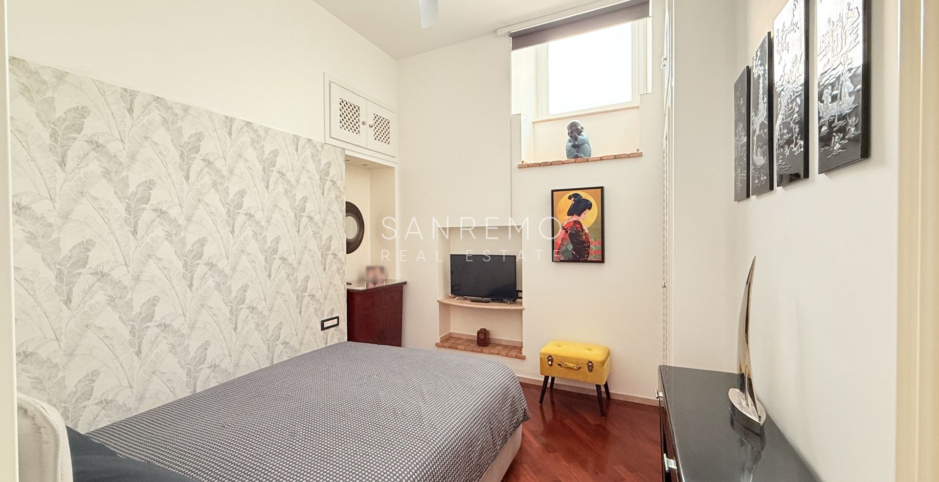 Elegant and renovated two-room apartment in the heart of Sanremo