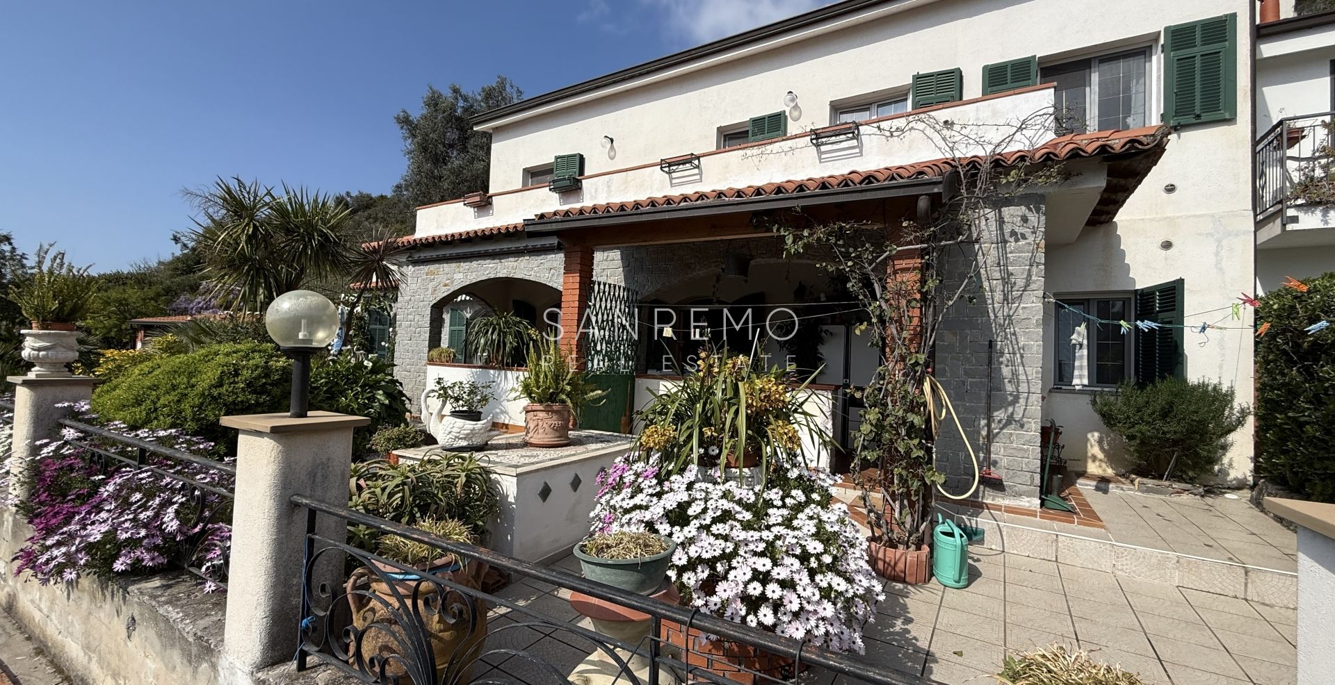 Villa for sale on the Sanremo Hill with amazing sea view