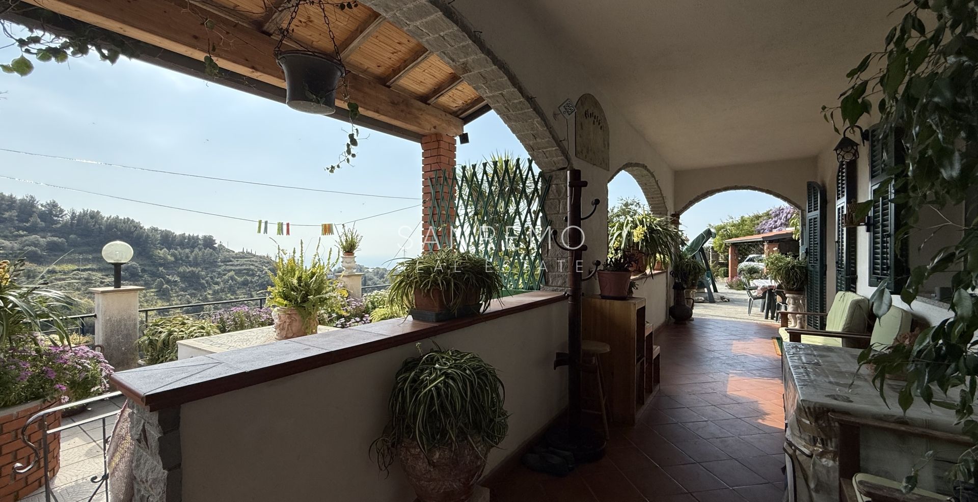 Villa for sale on the Sanremo Hill with amazing sea view