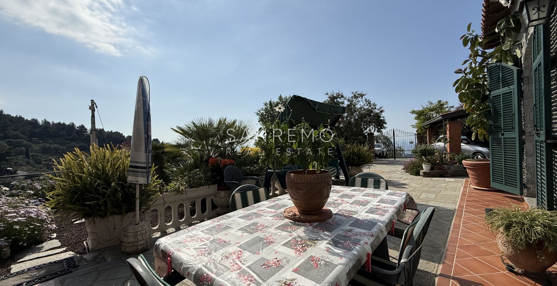 Villa for sale on the Sanremo Hill with amazing sea view