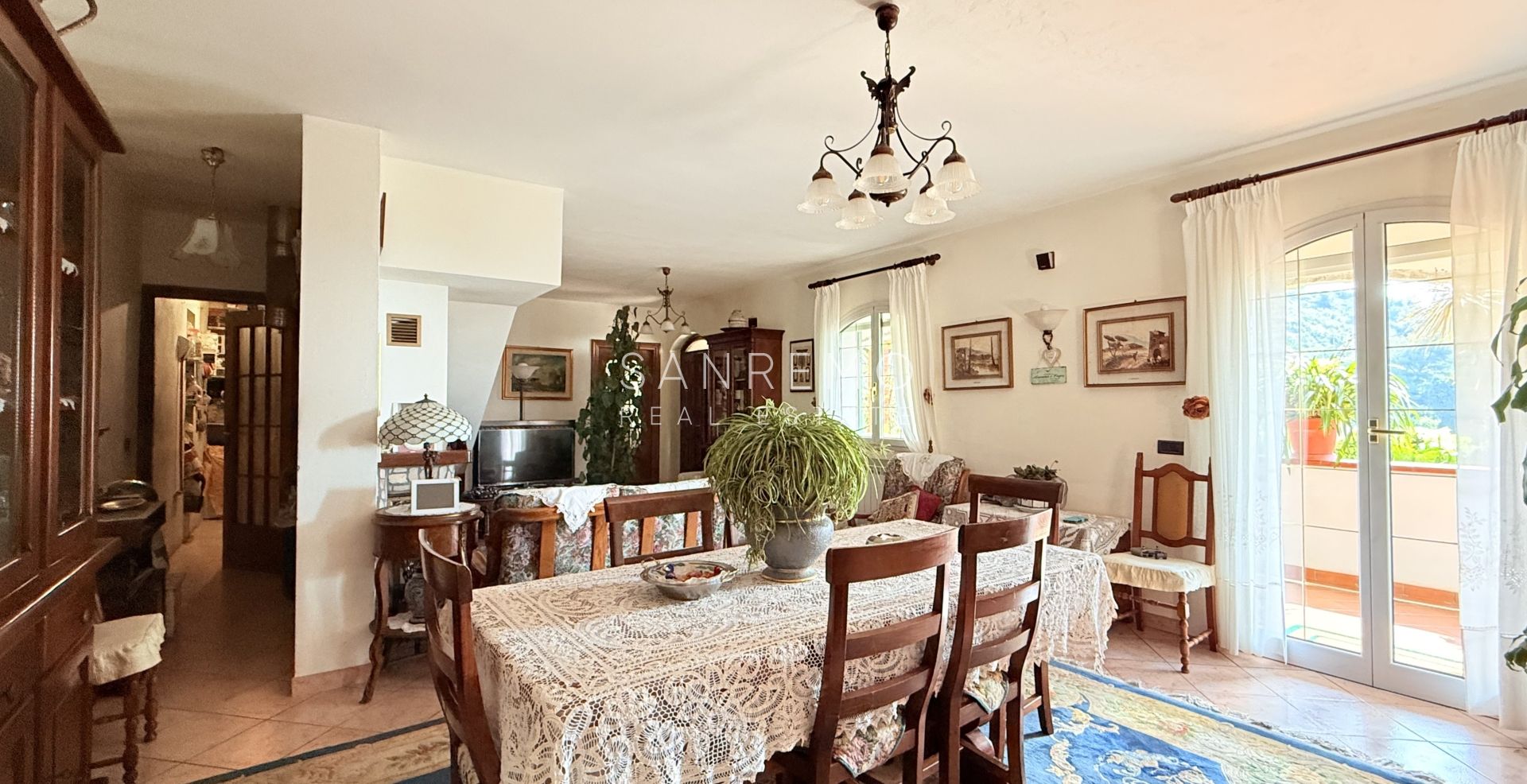 Villa for sale on the Sanremo Hill with amazing sea view