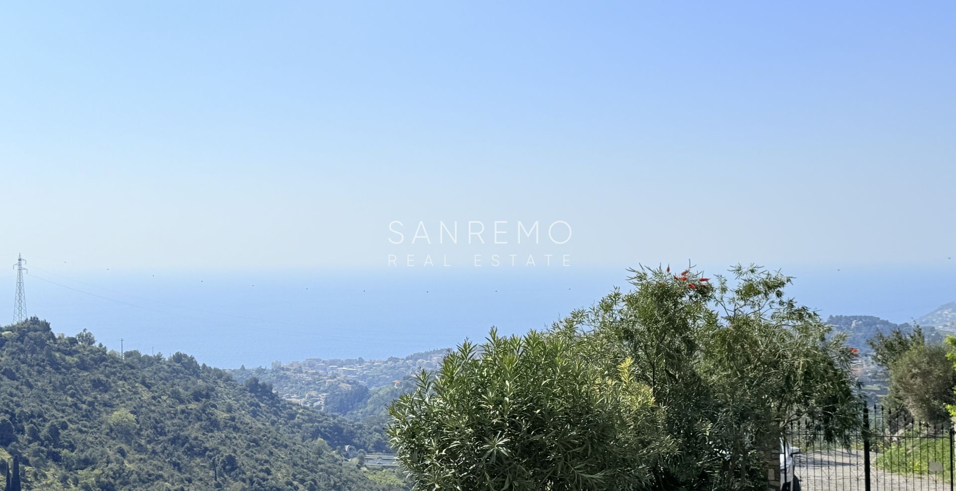Villa for sale on the Sanremo Hill with amazing sea view