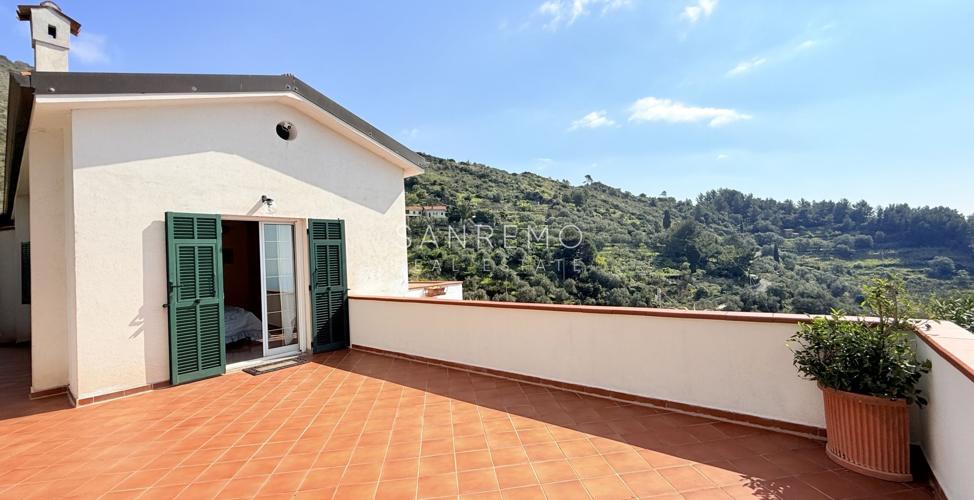 Villa for sale on the Sanremo Hill with amazing sea view