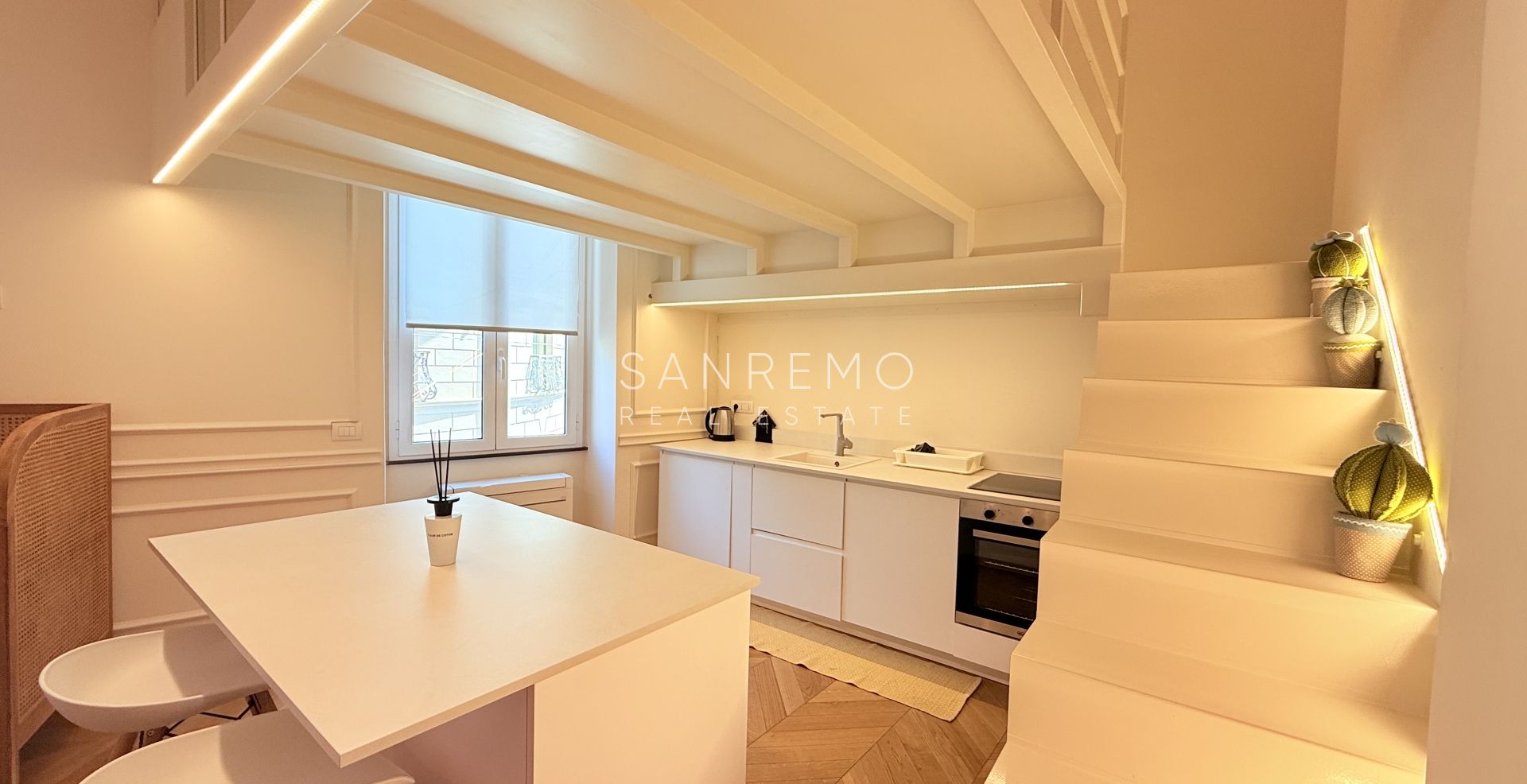 Charming apartment close to the Ariston theatre