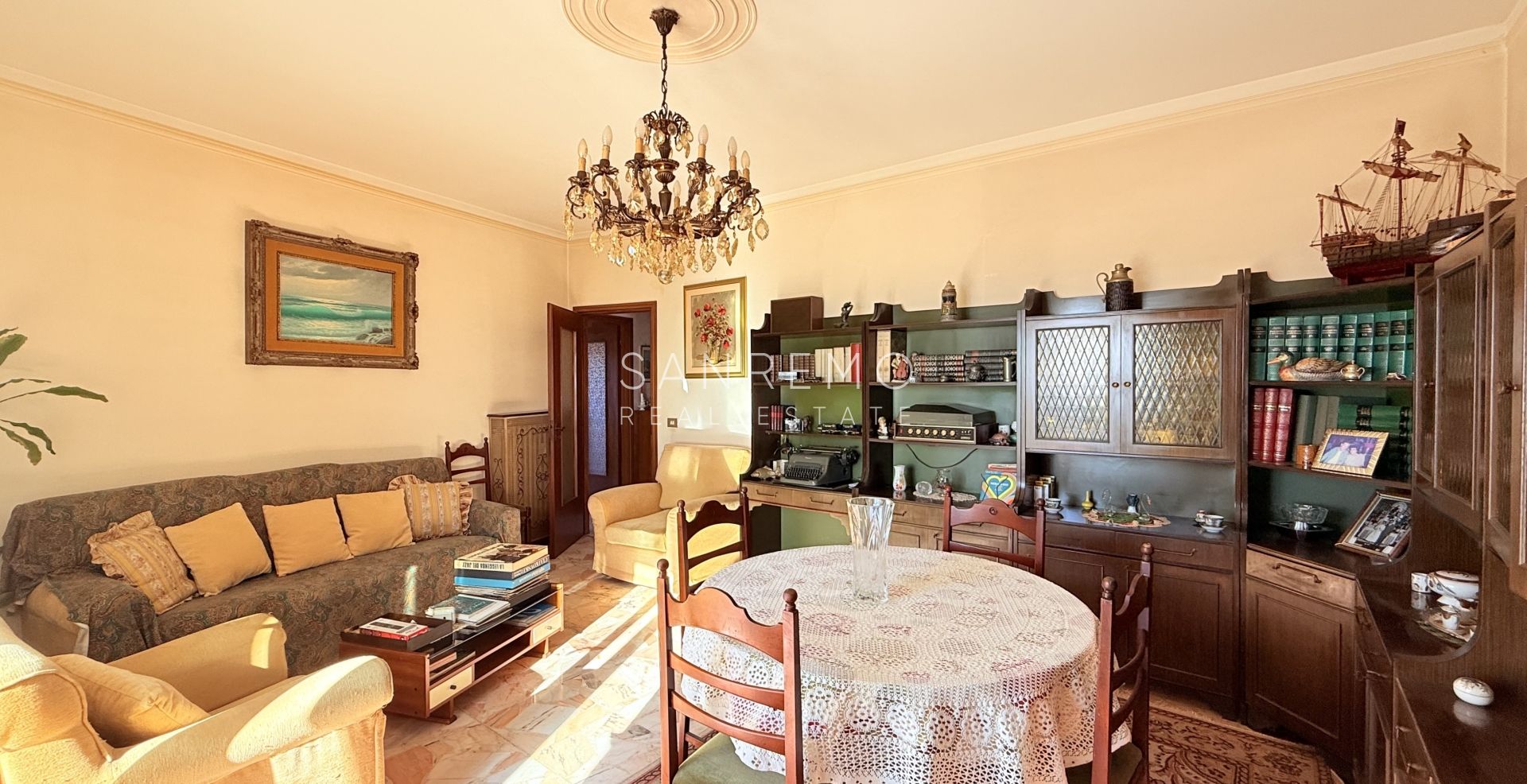 Penthouse for sale in Sanremo with sea view