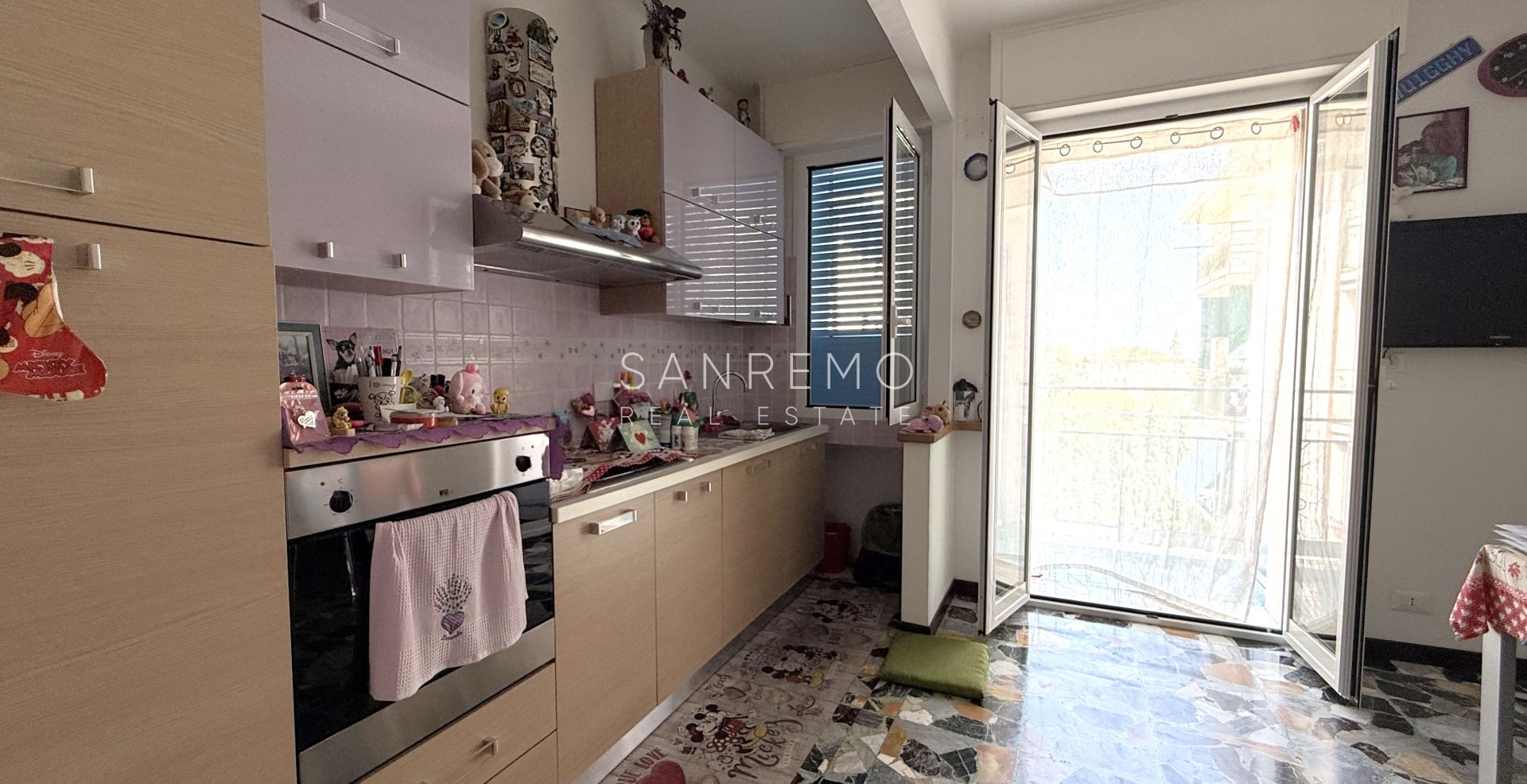 Beautifully Renovated Apartment with Two Terraces Near the Train Station