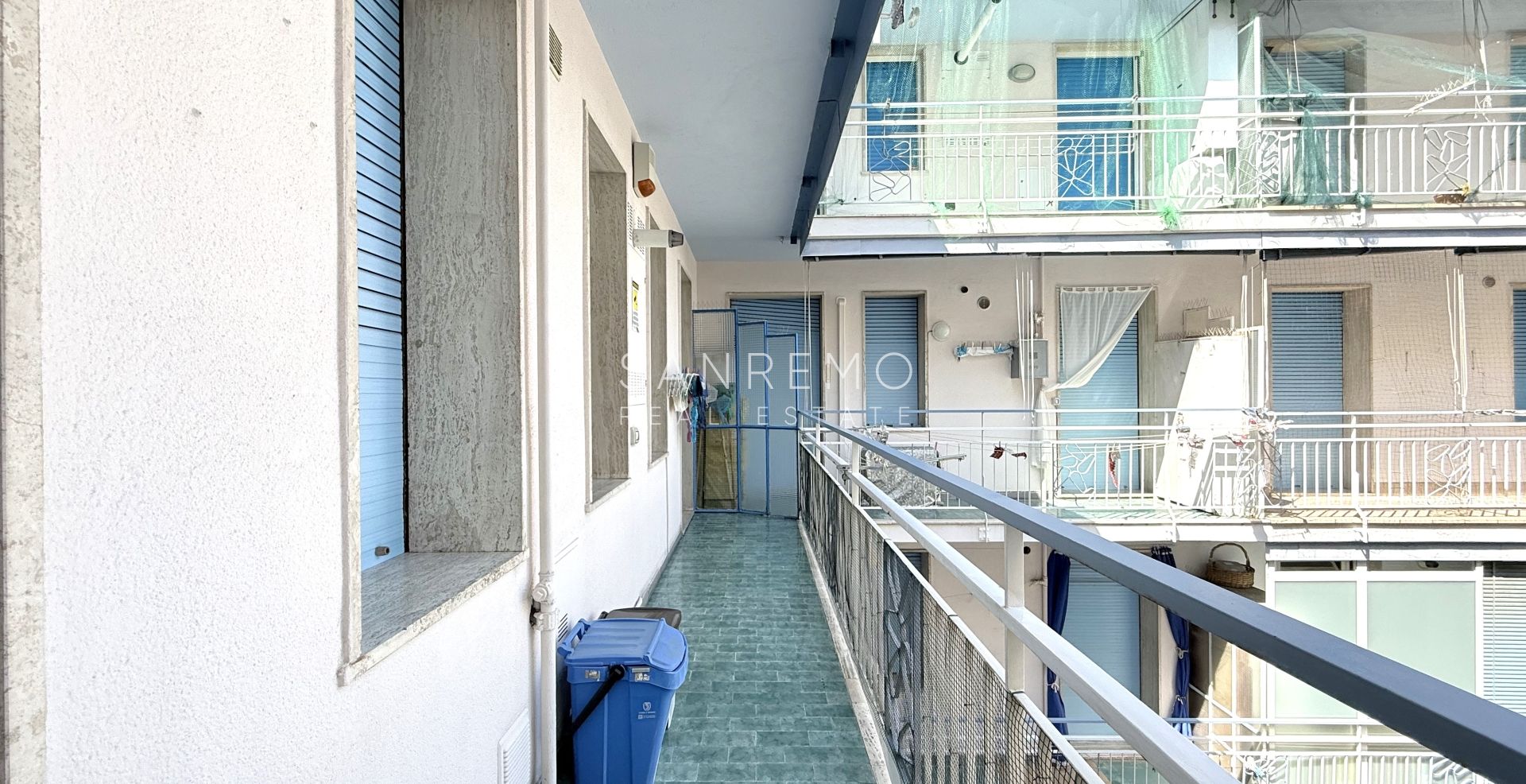 Beautifully Renovated Apartment with Two Terraces Near the Train Station