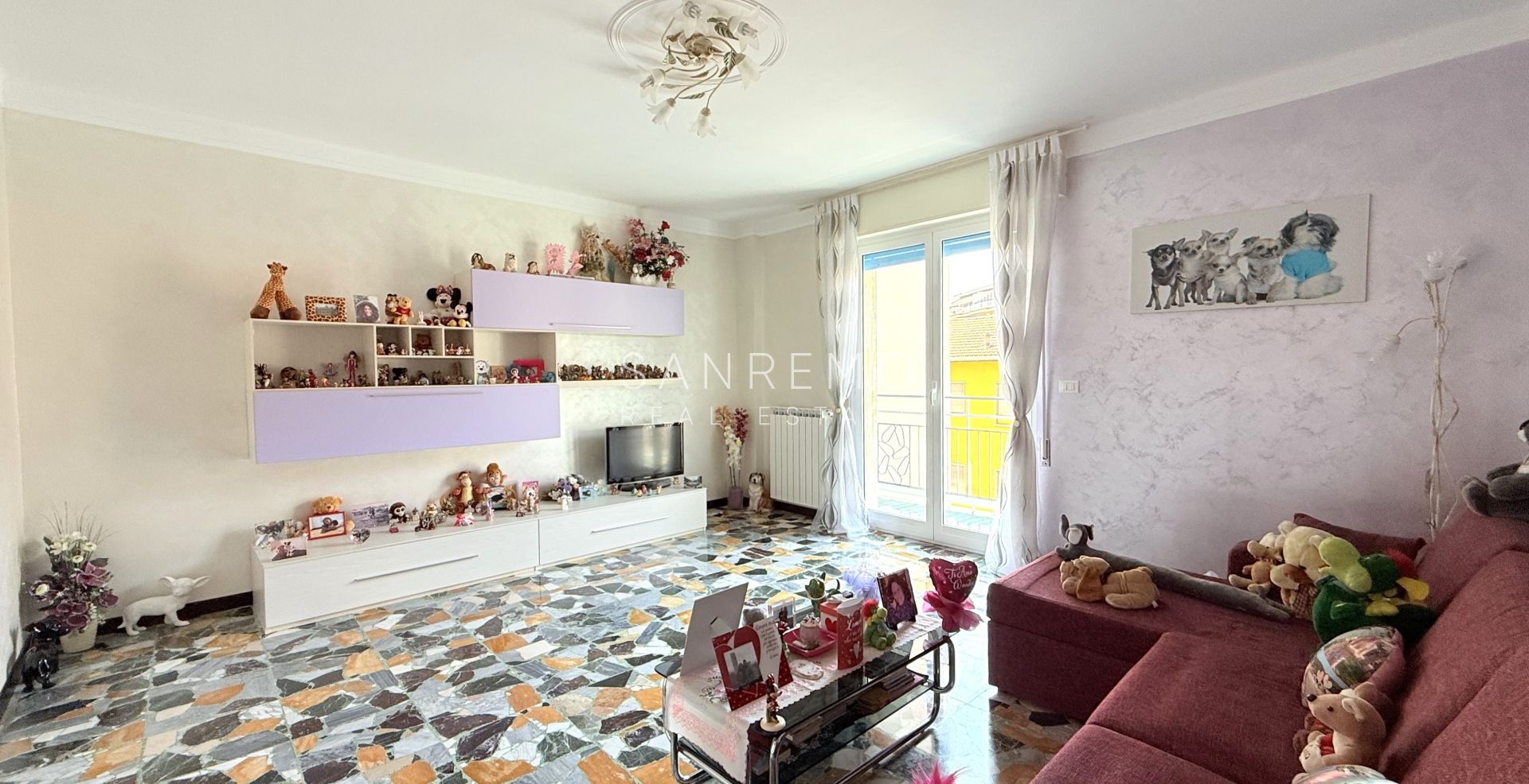 Beautifully Renovated Apartment with Two Terraces Near the Train Station