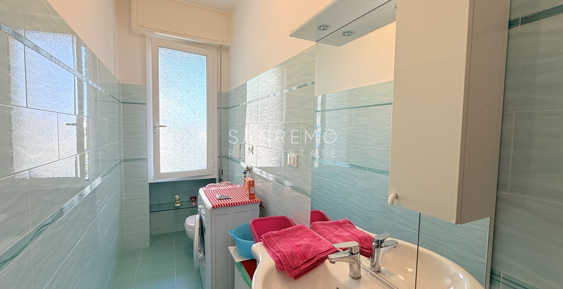 Beautifully Renovated Apartment with Two Terraces Near the Train Station