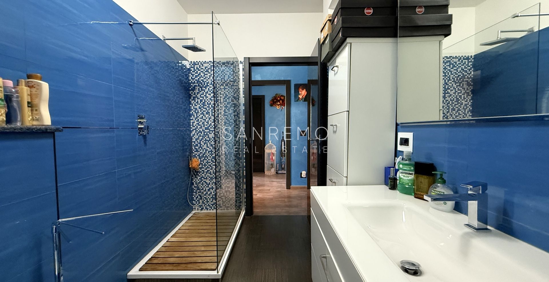Luxury villa with swimming pool and sea view in Bordighera