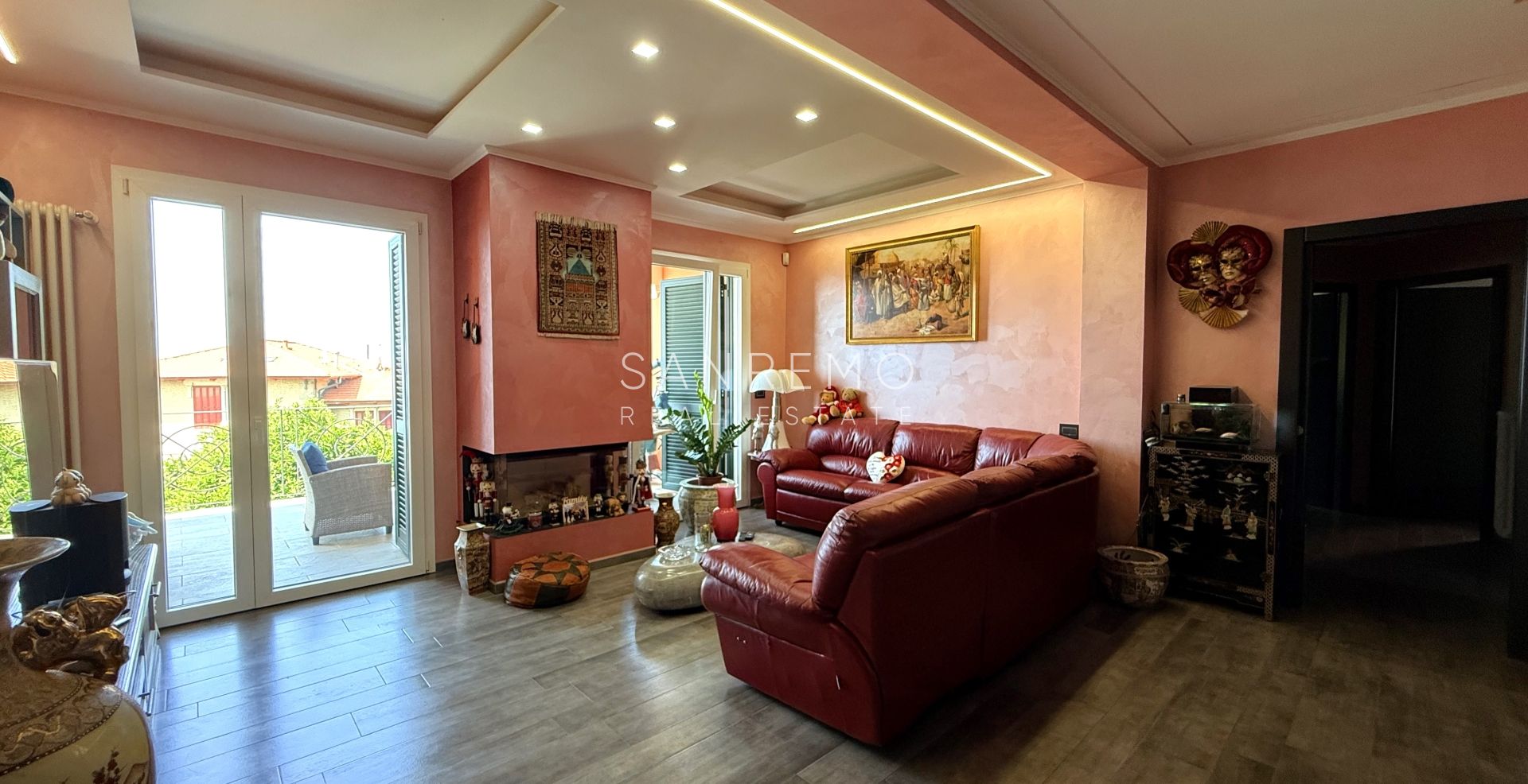 Luxury villa with swimming pool and sea view in Bordighera