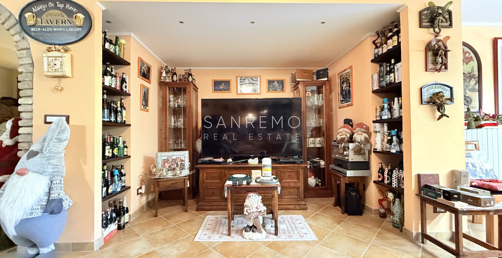 Luxury villa with swimming pool and sea view in Bordighera