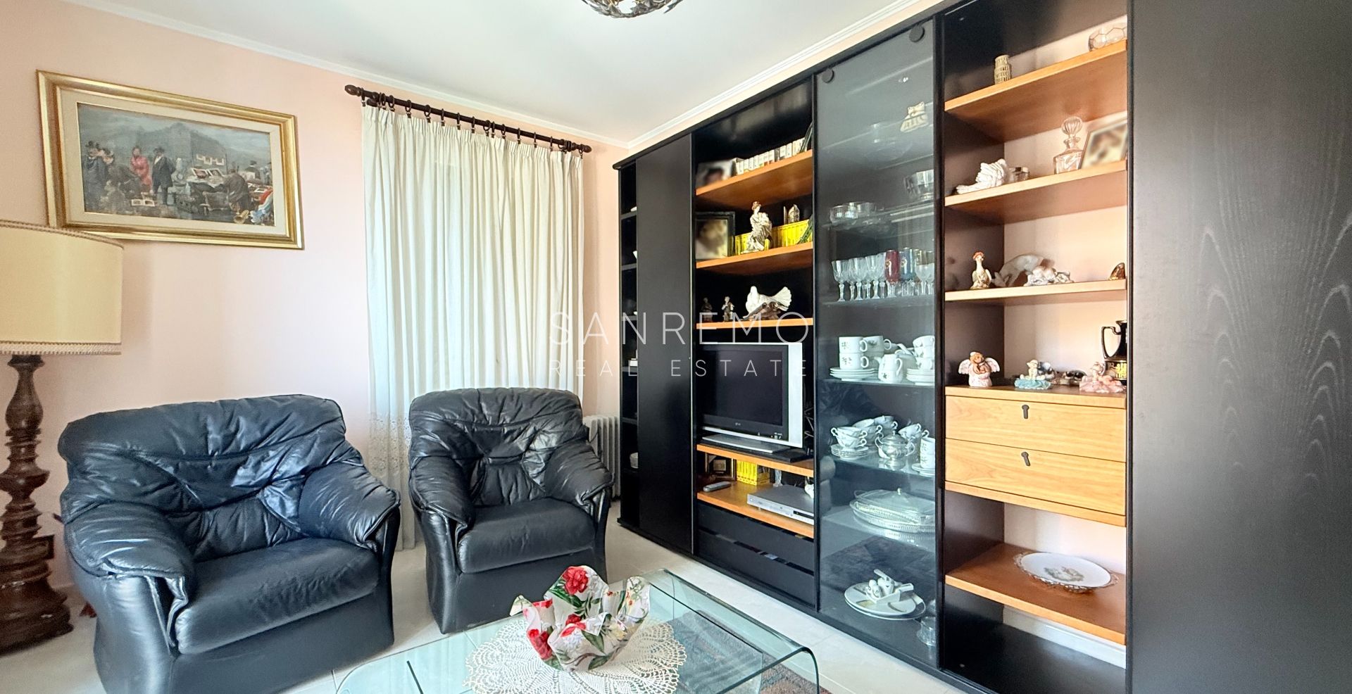 Luxury villa with swimming pool and sea view in Bordighera