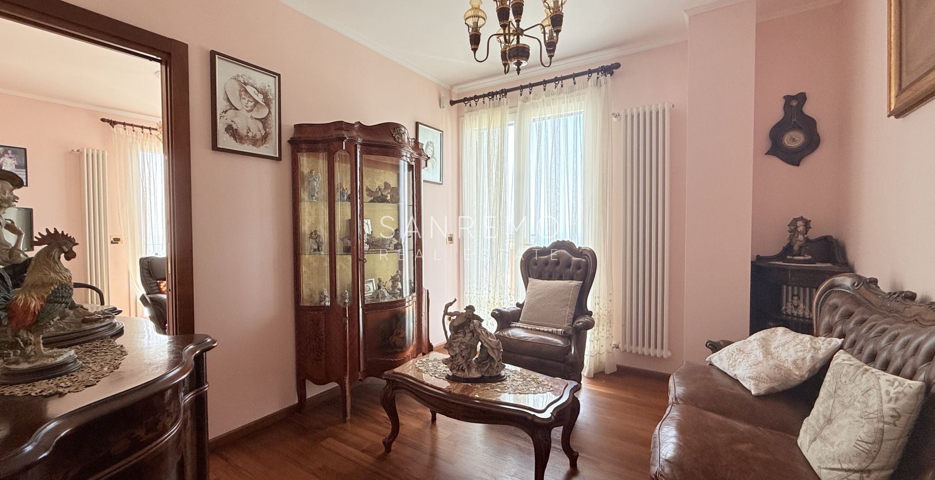 Luxury villa with swimming pool and sea view in Bordighera
