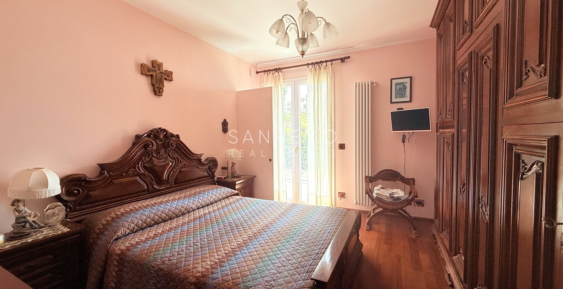 Luxury villa with swimming pool and sea view in Bordighera