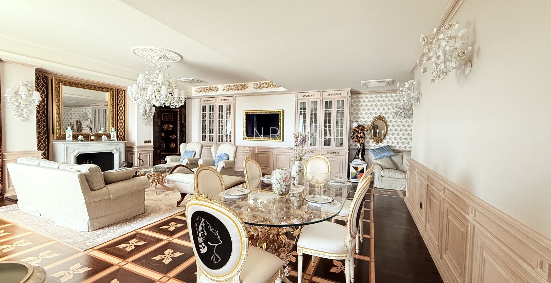 Penthouse in Ospedaletti with heated indoor swimming pool