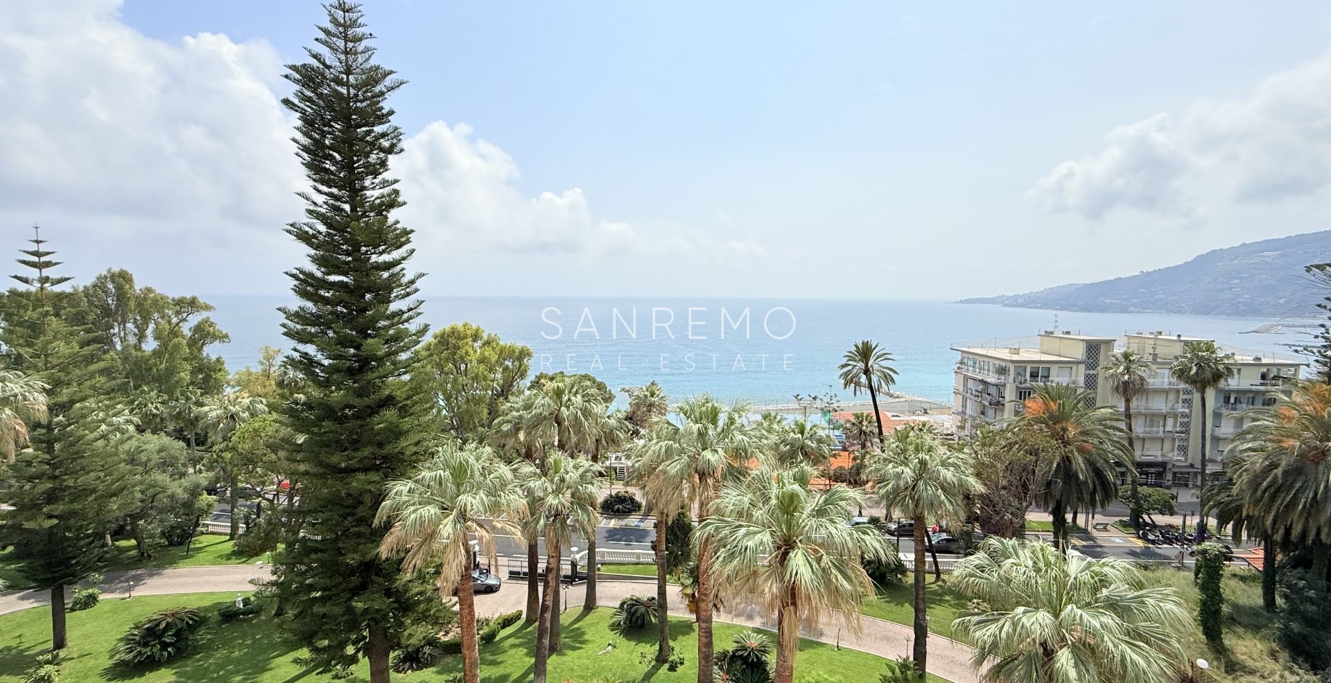 Penthouse in Ospedaletti with heated indoor swimming pool