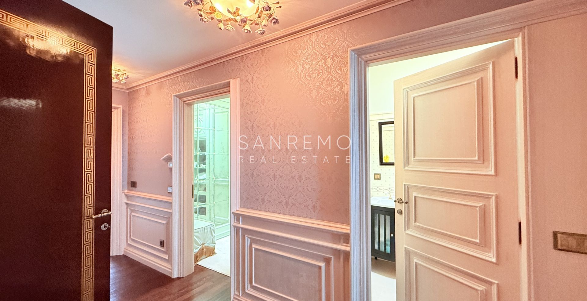 Penthouse in Ospedaletti with heated indoor swimming pool