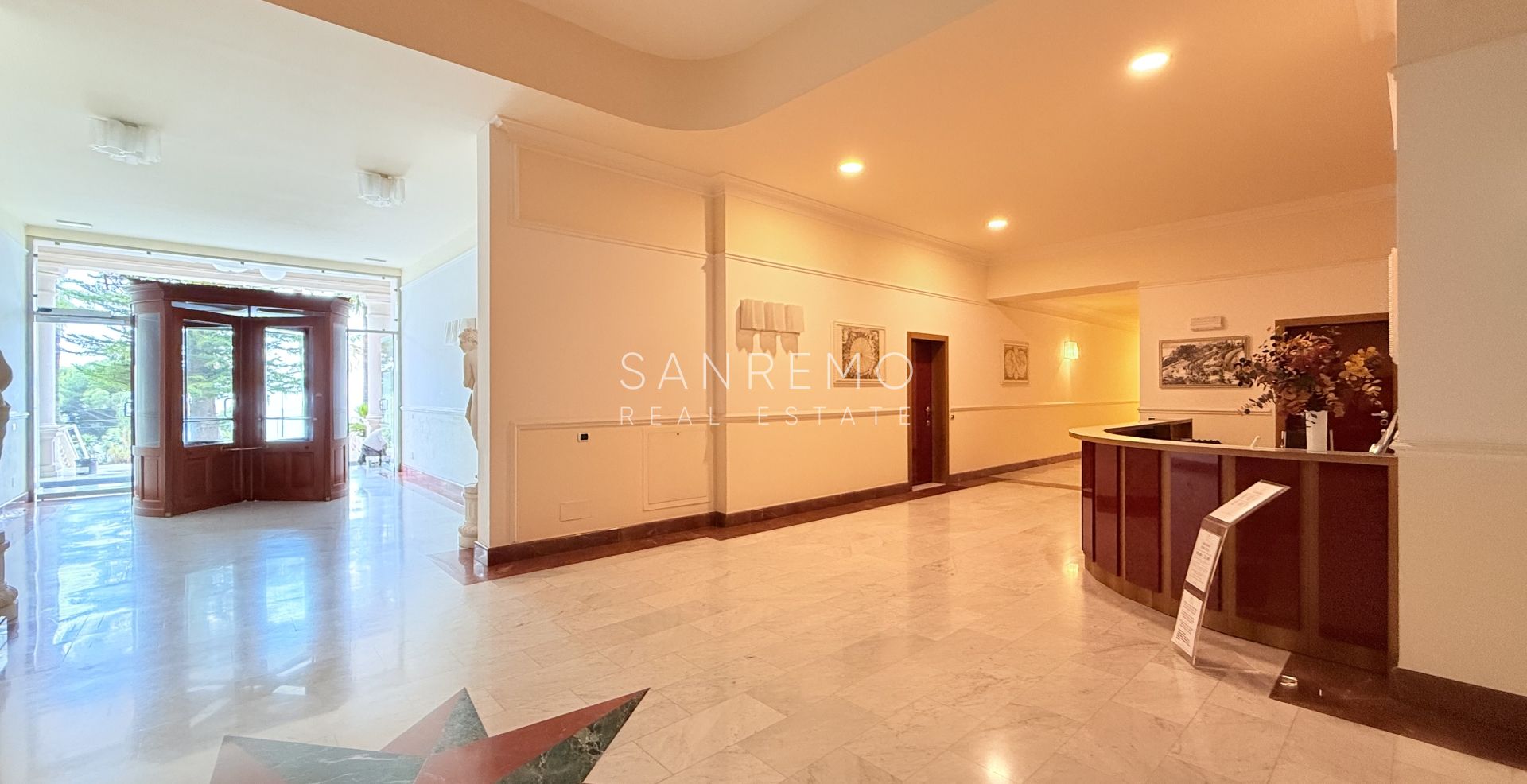 Penthouse in Ospedaletti with heated indoor swimming pool