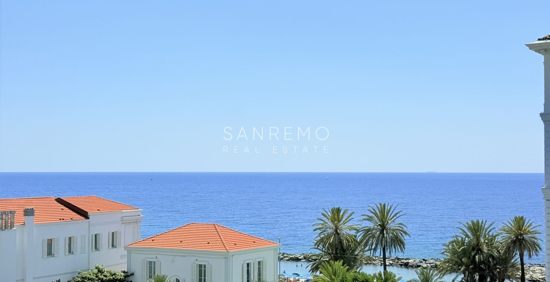 Penthouse in Sanremo close to the beach and bike path