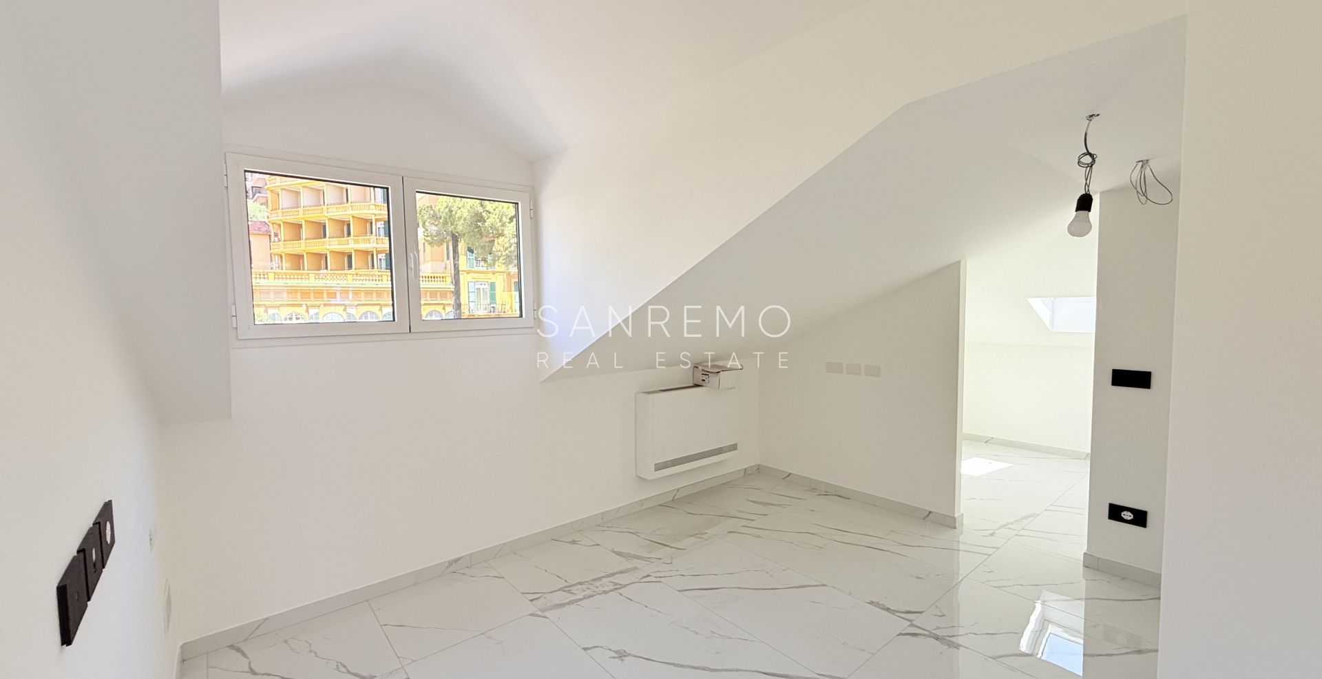 Penthouse in Sanremo close to the beach and bike path