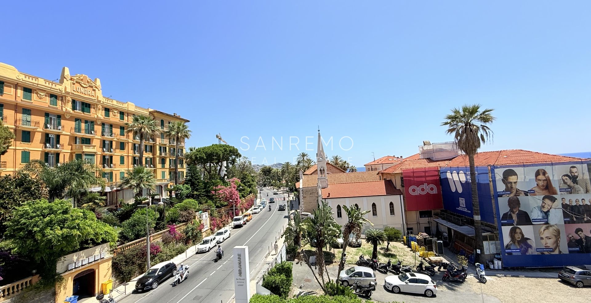 Penthouse in Sanremo close to the beach and bike path