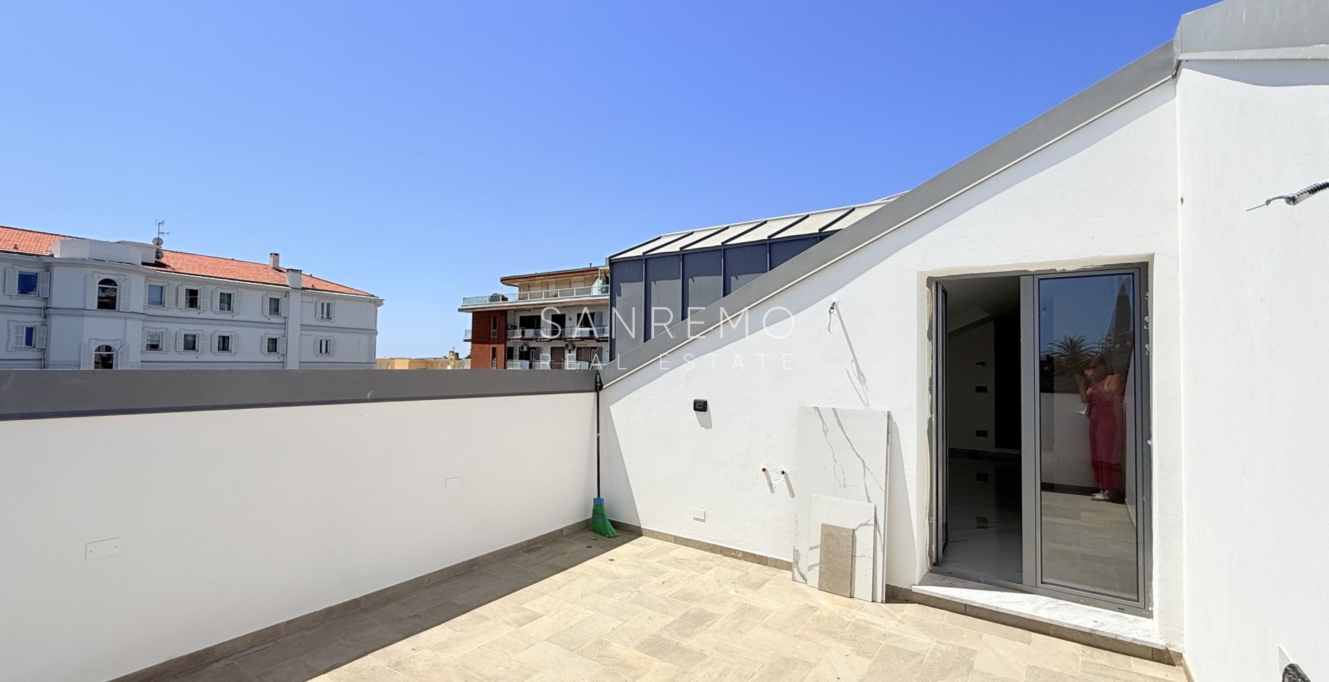 Penthouse in Sanremo close to the beach and bike path