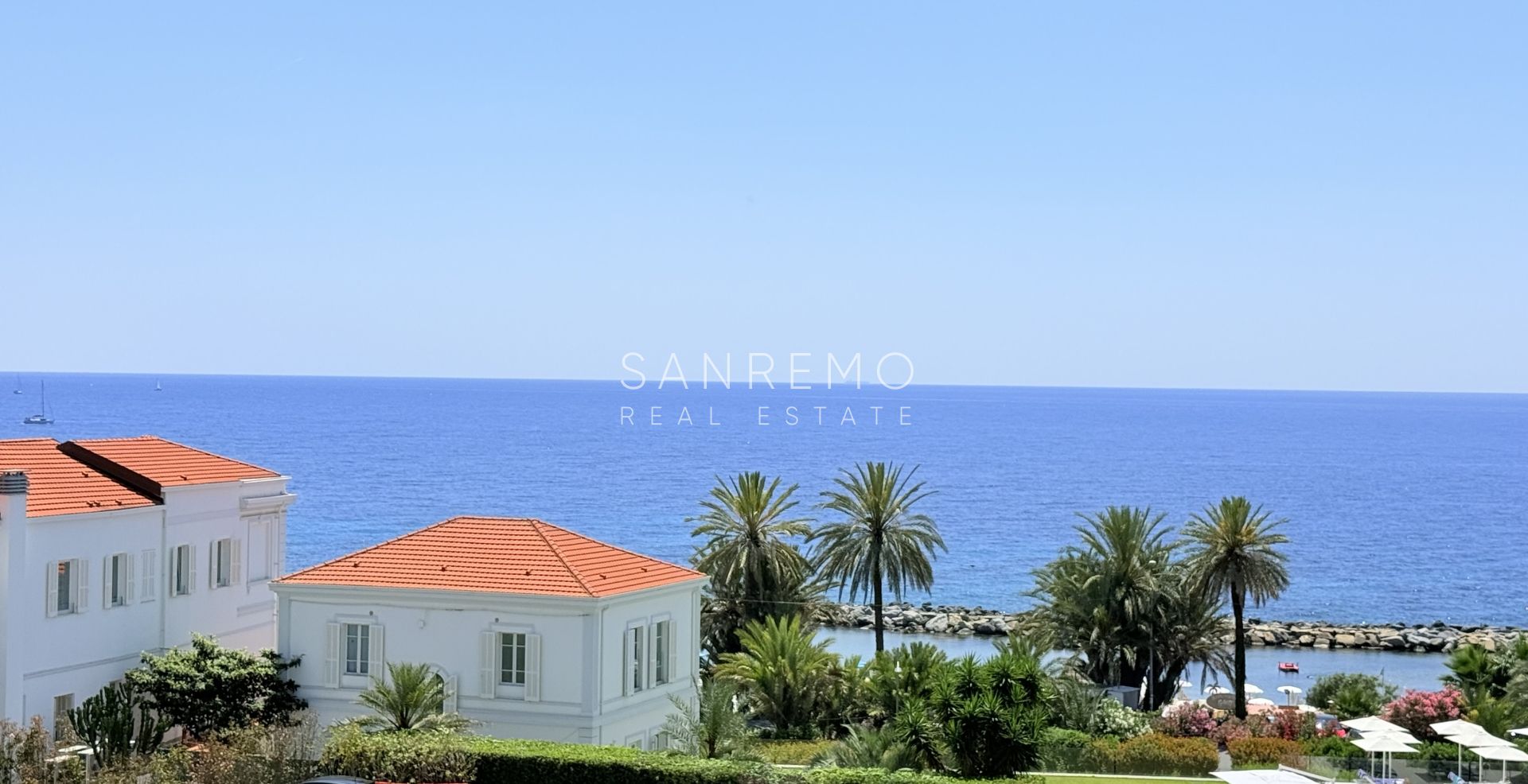 Penthouse in Sanremo close to the beach and bike path