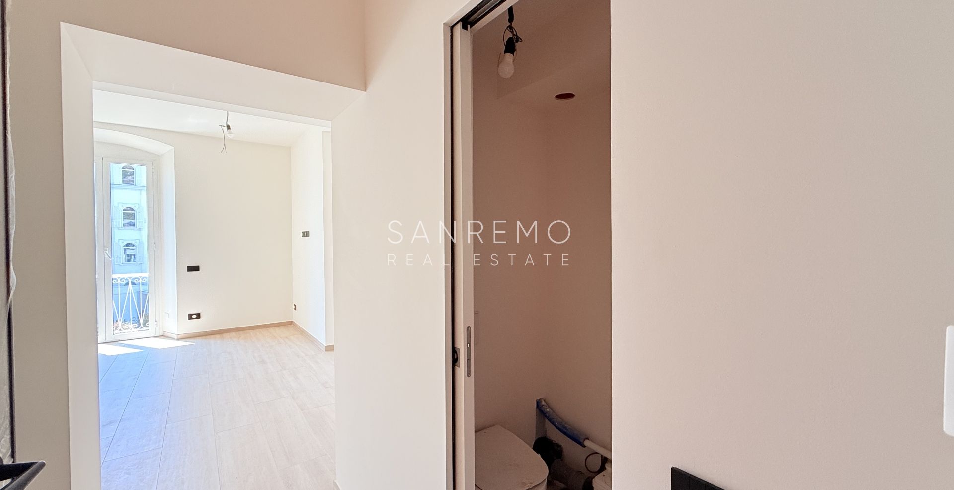 Modern New Apartment with Sea View, Balcony and Private Parking