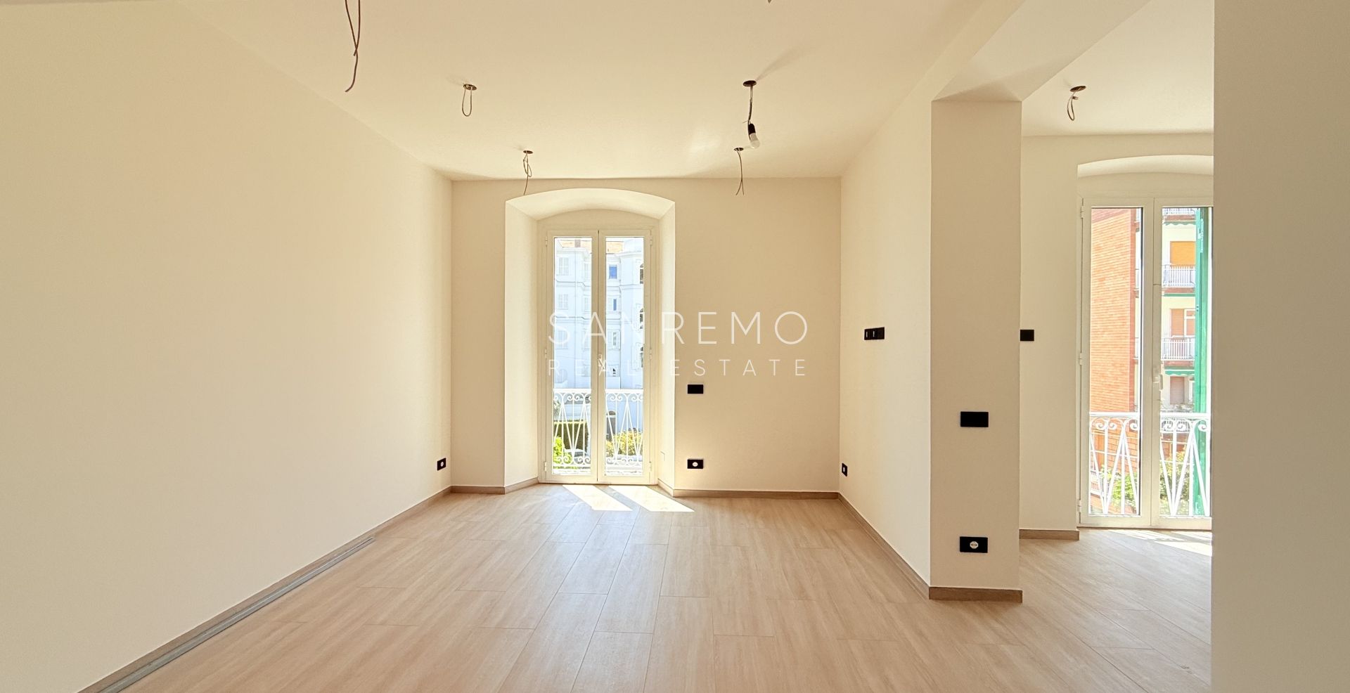 Modern New Apartment with Sea View, Balcony and Private Parking