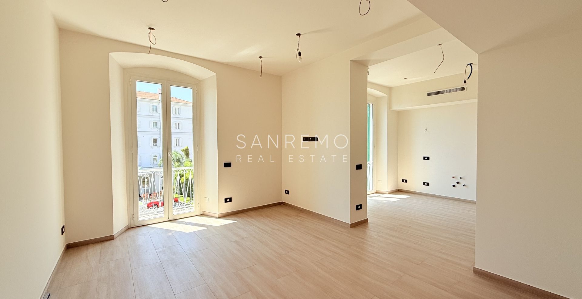 Modern New Apartment with Sea View, Balcony and Private Parking