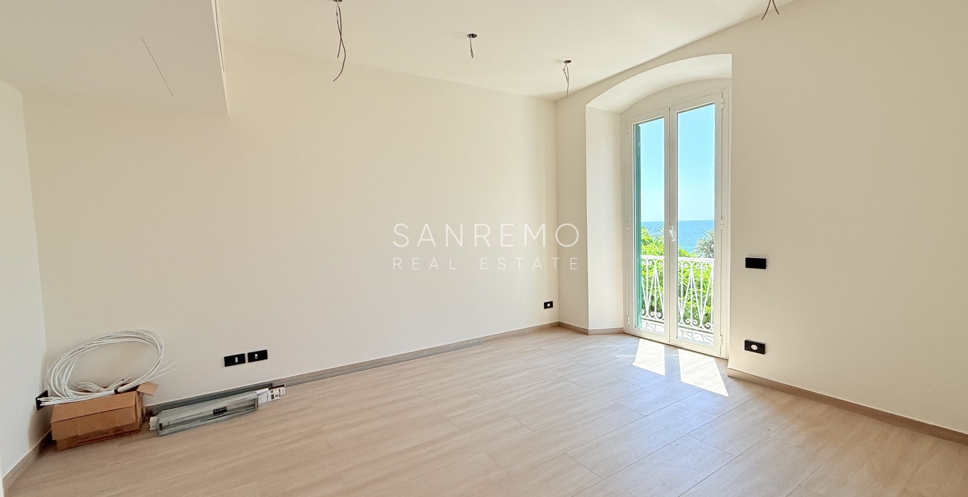 Modern New Apartment with Sea View, Balcony and Private Parking