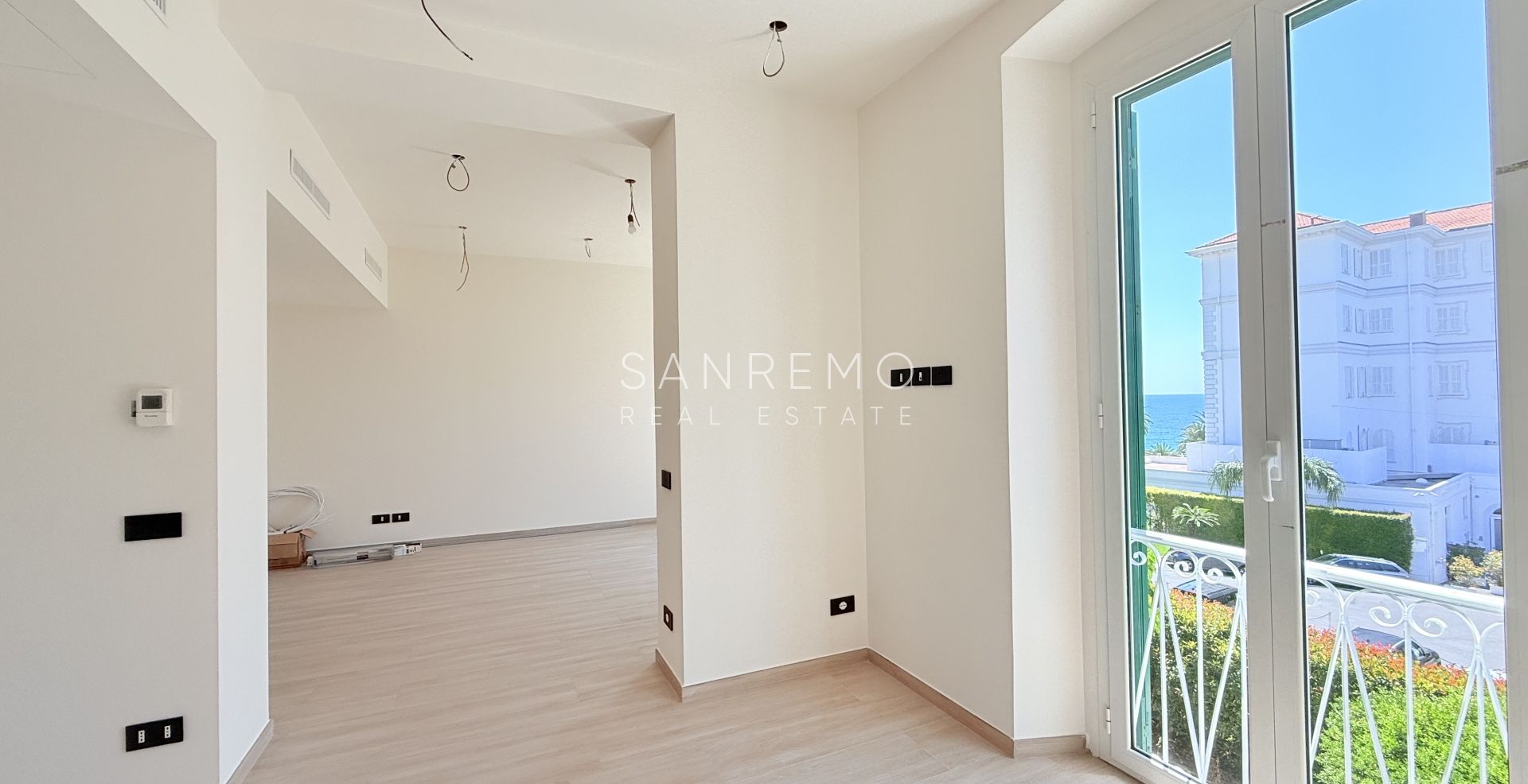 Modern New Apartment with Sea View, Balcony and Private Parking
