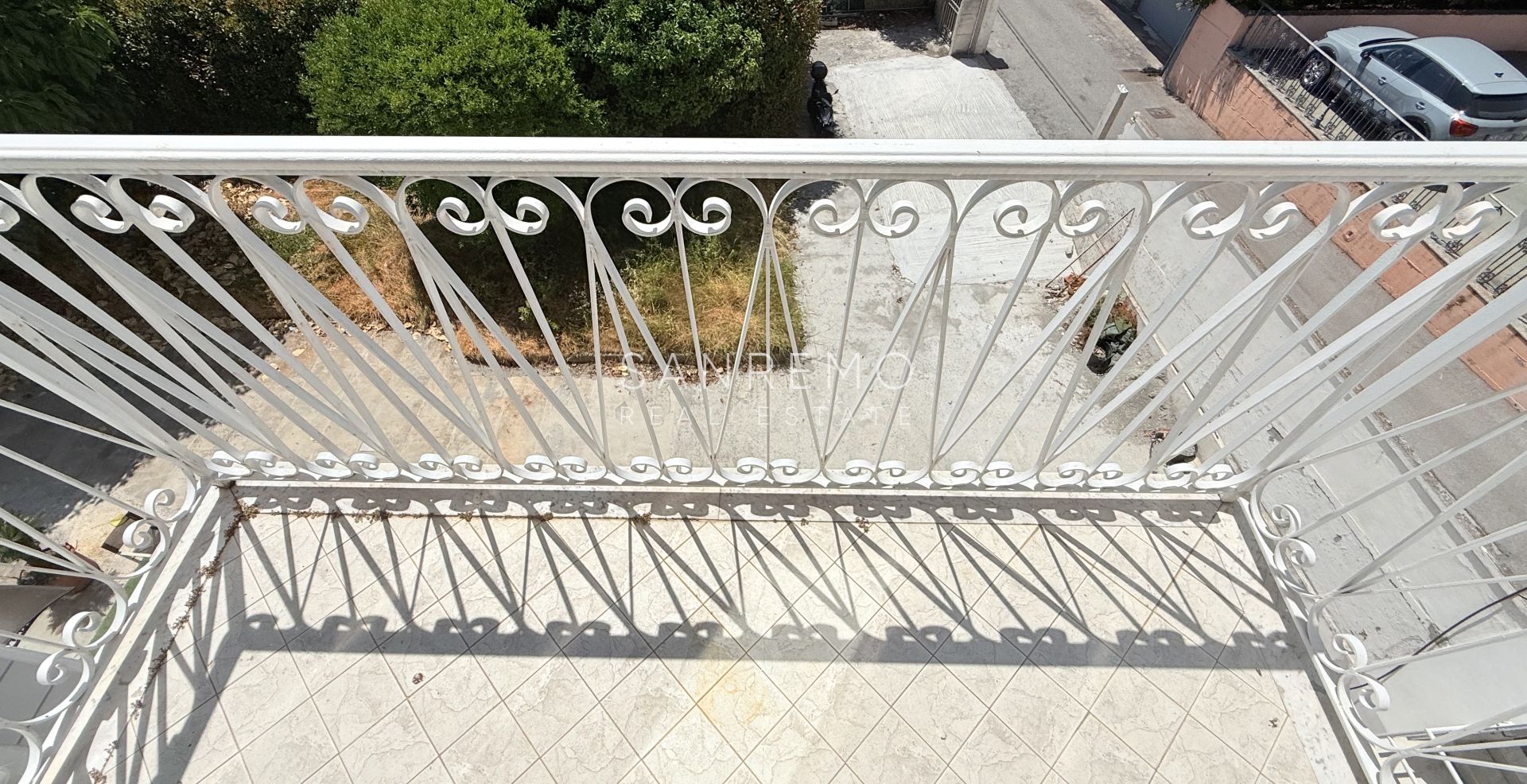 Modern New Apartment with Sea View, Balcony and Private Parking