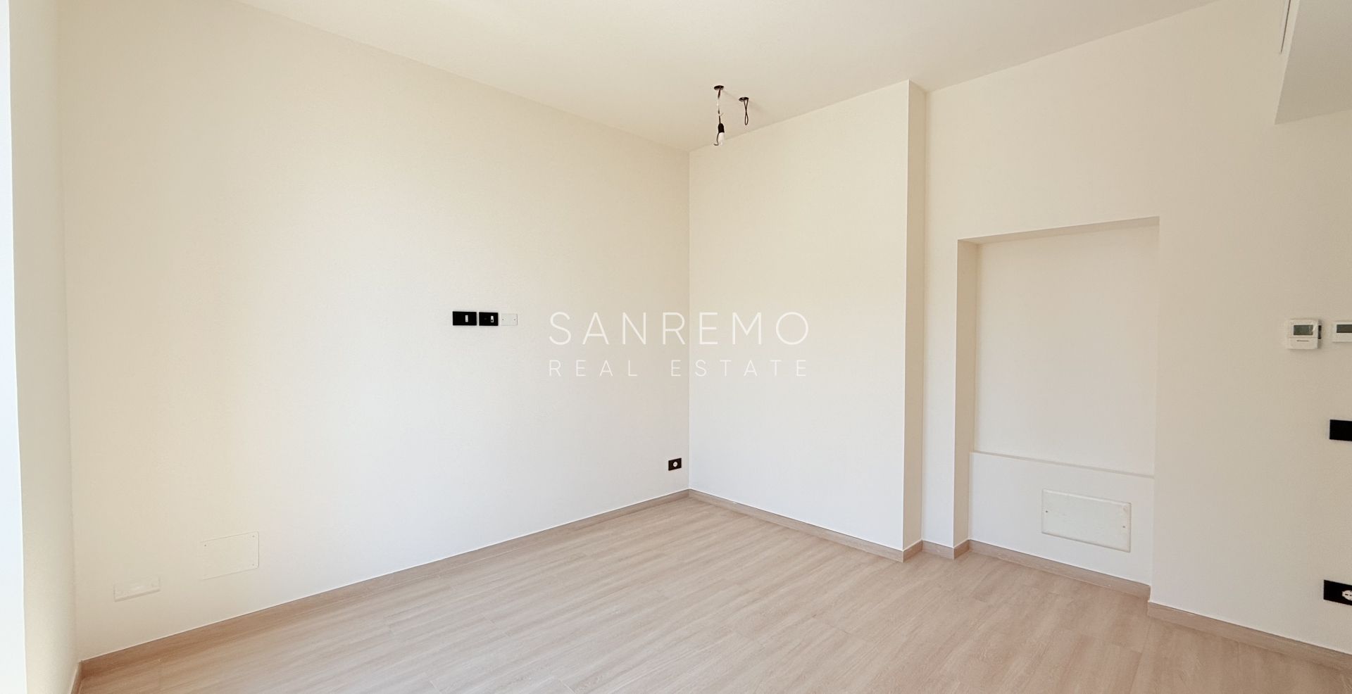 Modern New Apartment with Sea View, Balcony and Private Parking