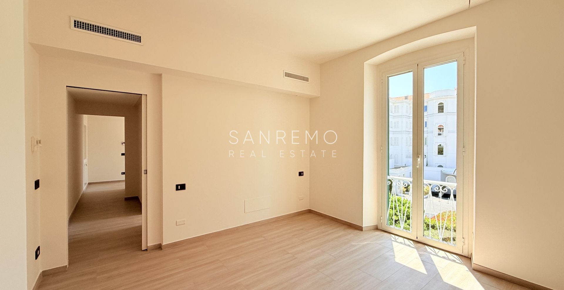Modern New Apartment with Sea View, Balcony and Private Parking