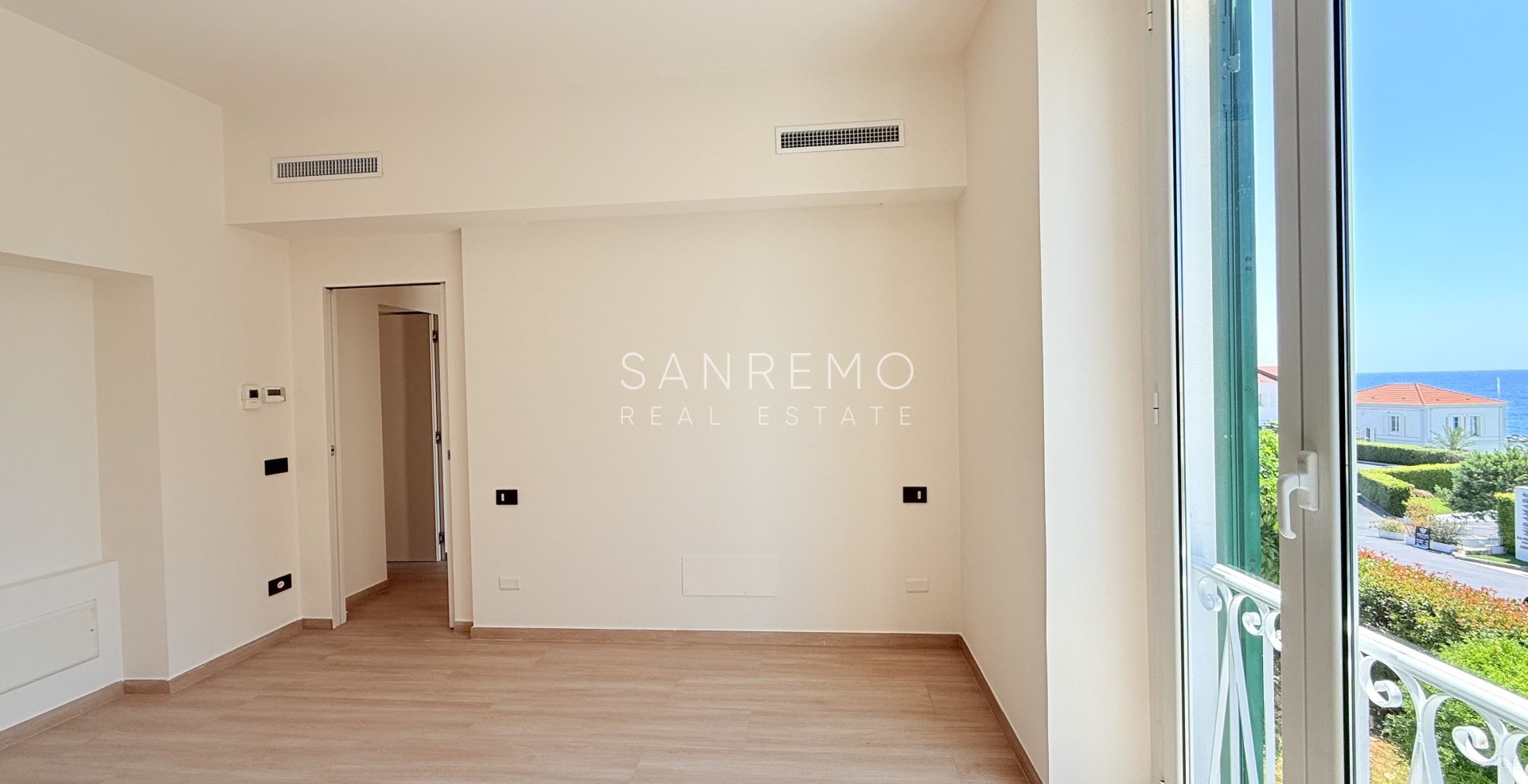 Modern New Apartment with Sea View, Balcony and Private Parking