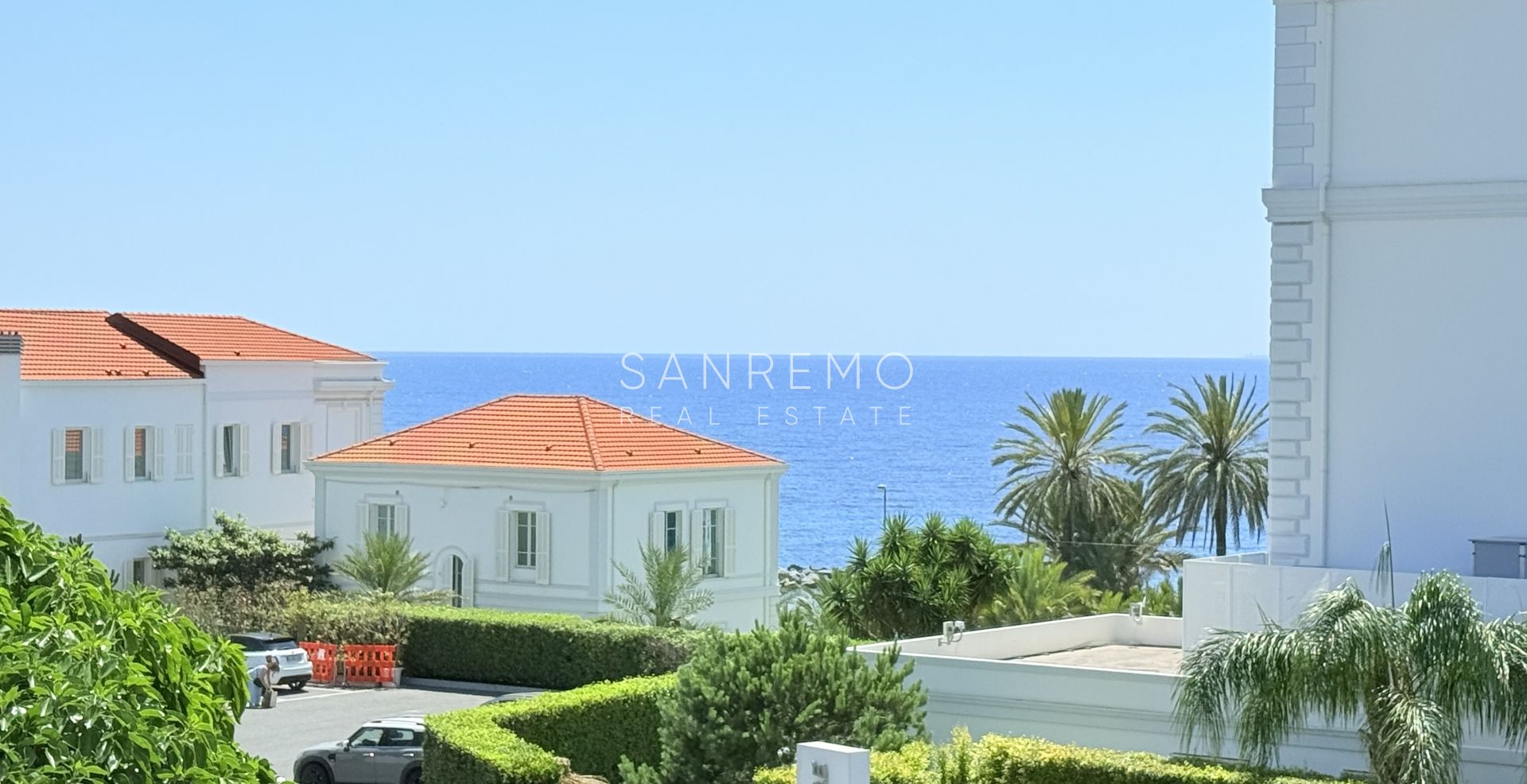 Modern New Apartment with Sea View, Balcony and Private Parking