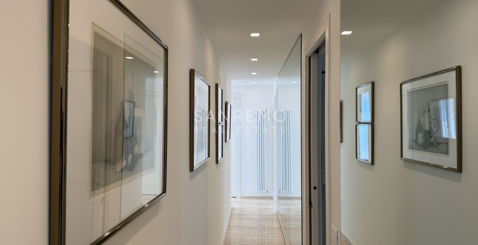 Prestigious penthouse with sea view