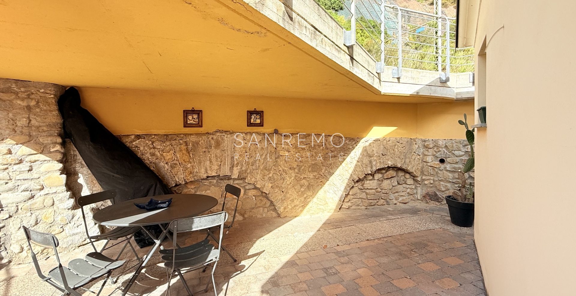 Litte villa in Bordighera on the sea 