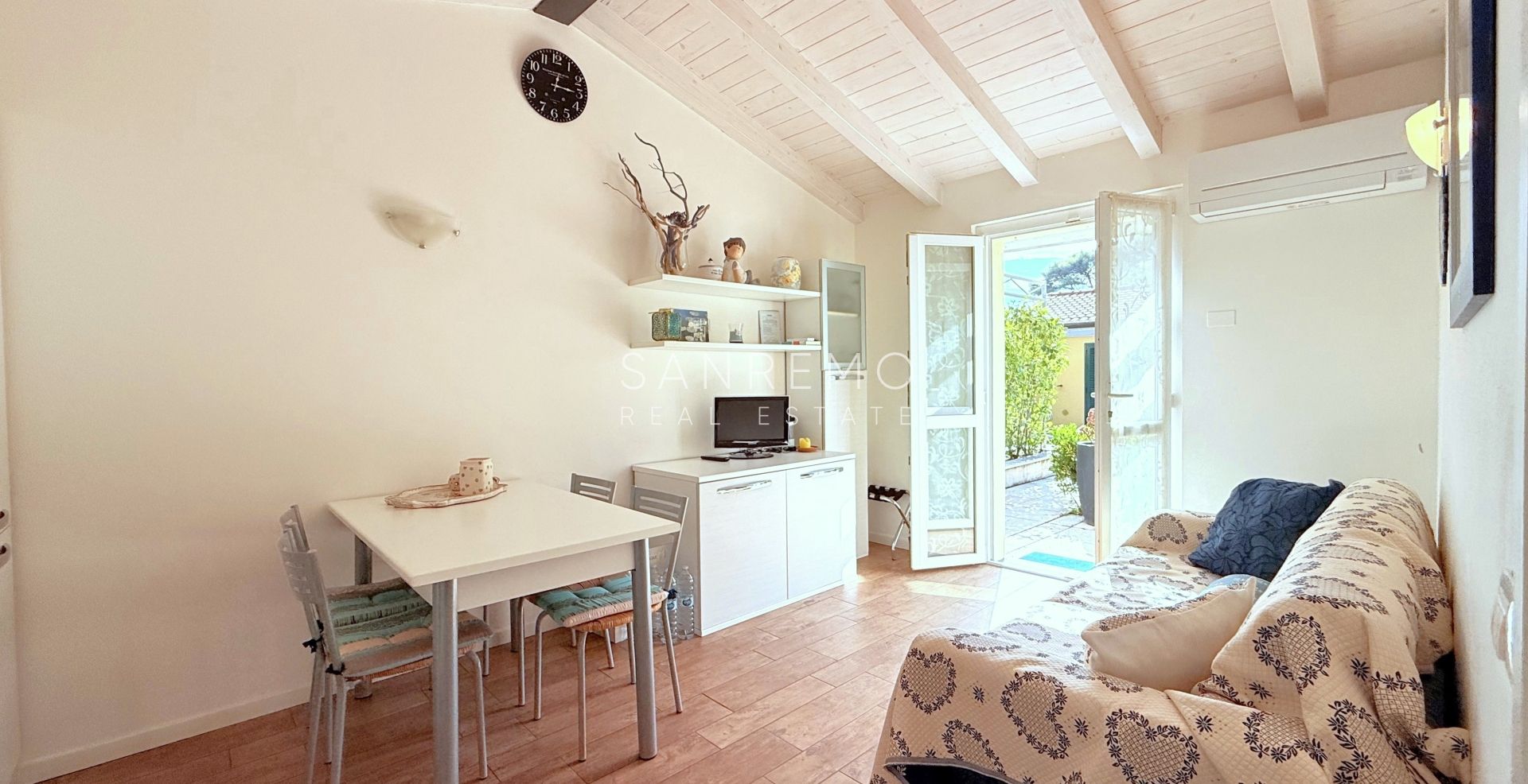 Litte villa in Bordighera on the sea 