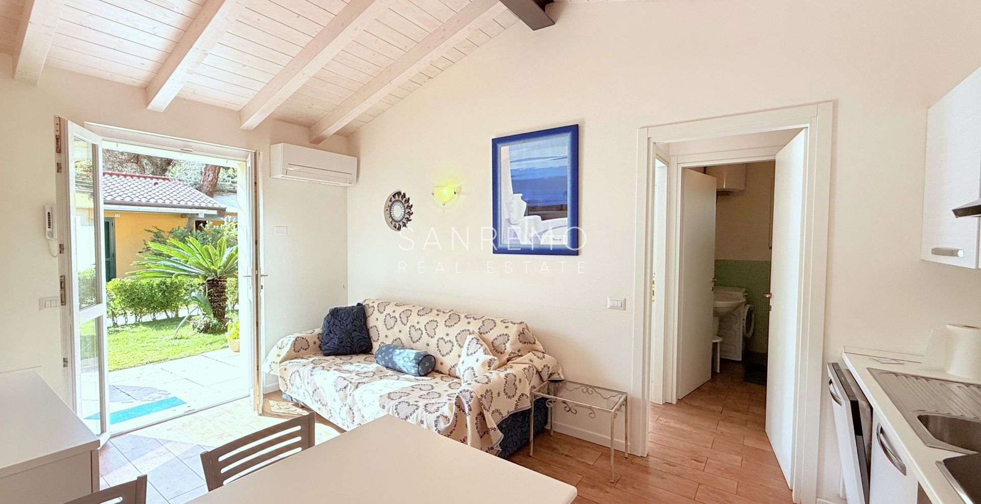 Litte villa in Bordighera on the sea 