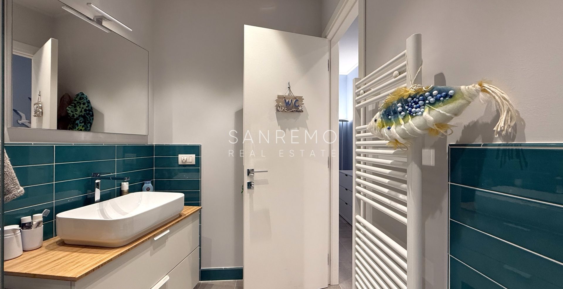 Apartment in perfect condition with a terrace on the prestigious Via Matteotti
