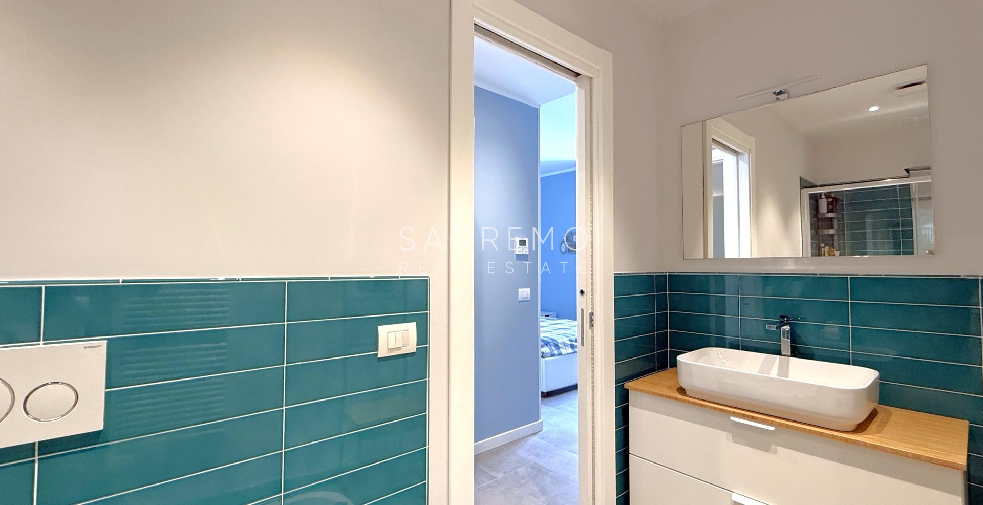 Apartment in perfect condition with a terrace on the prestigious Via Matteotti