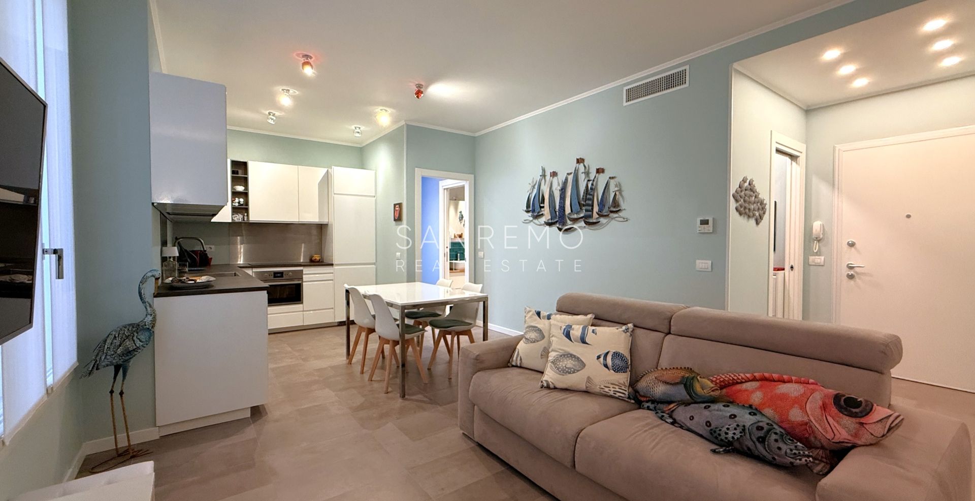 Apartment in perfect condition with a terrace on the prestigious Via Matteotti