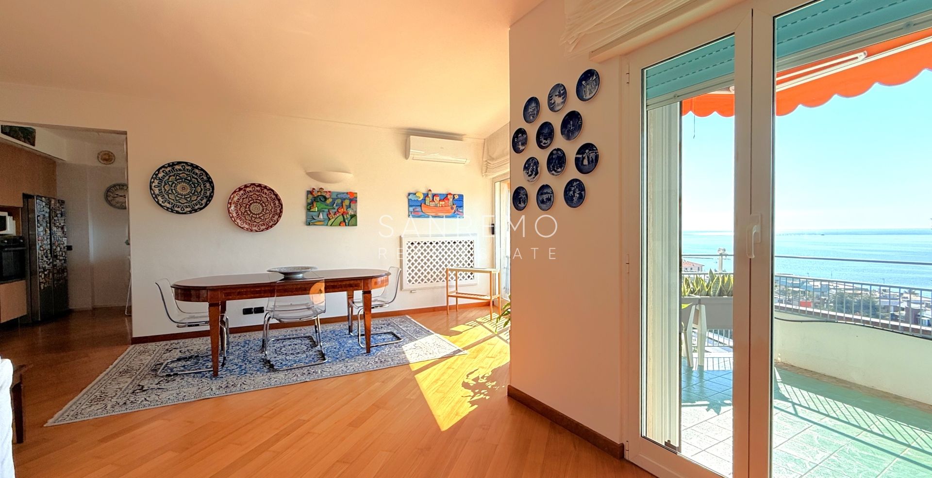 Splendid and bright apartment, fully renovated in an elegant complex with a swimming pool