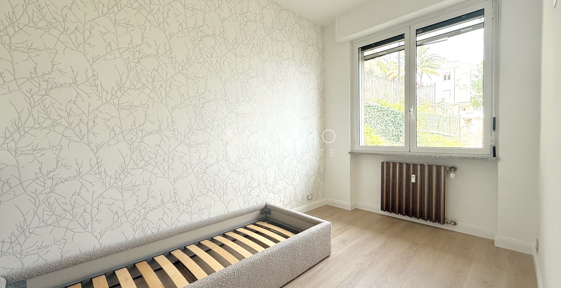 Penthouse with direct sea view