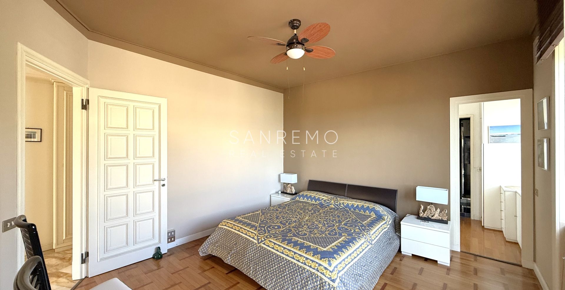 Bright apartment just a few steps from the sea and the cycle path