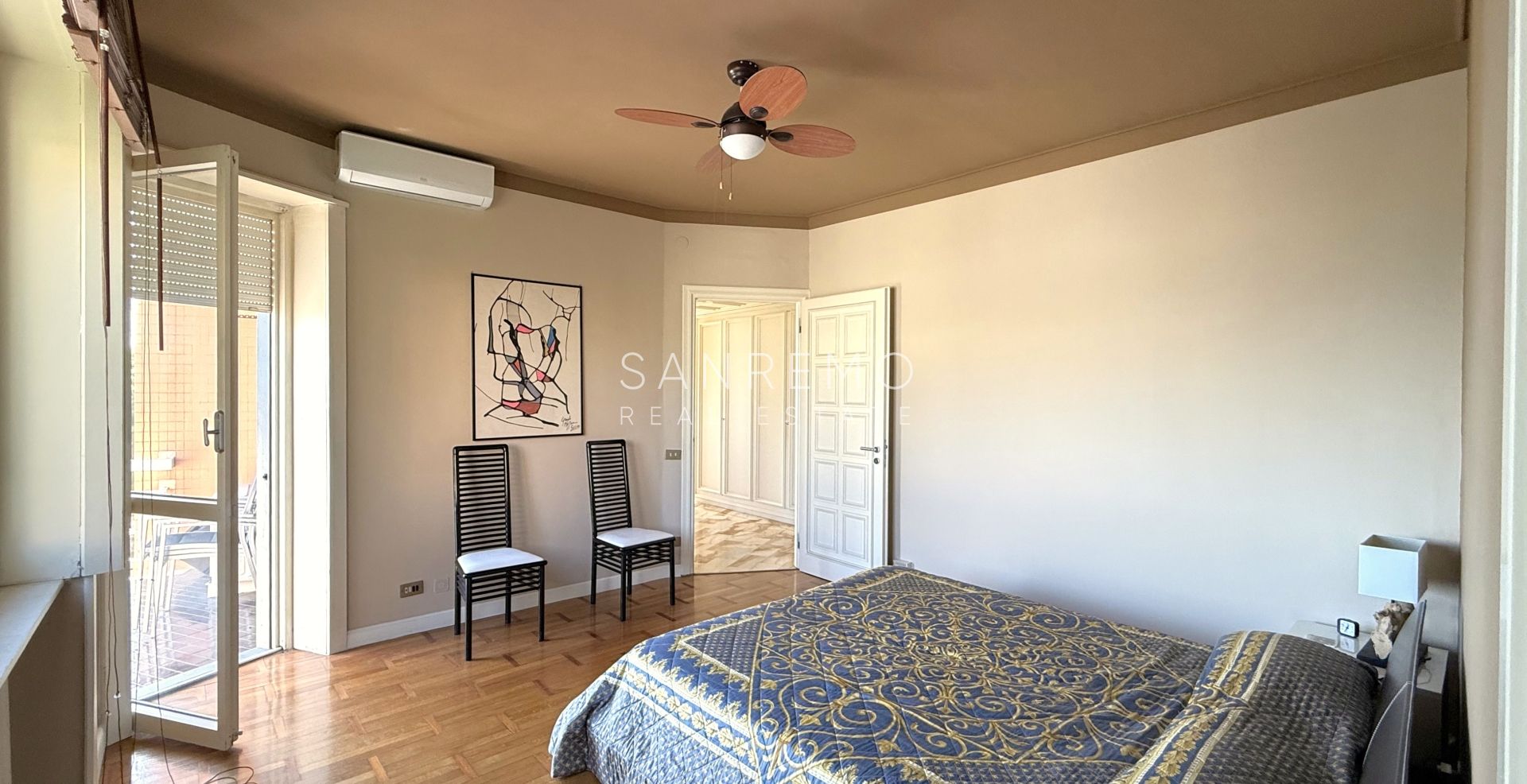 Bright apartment just a few steps from the sea and the cycle path